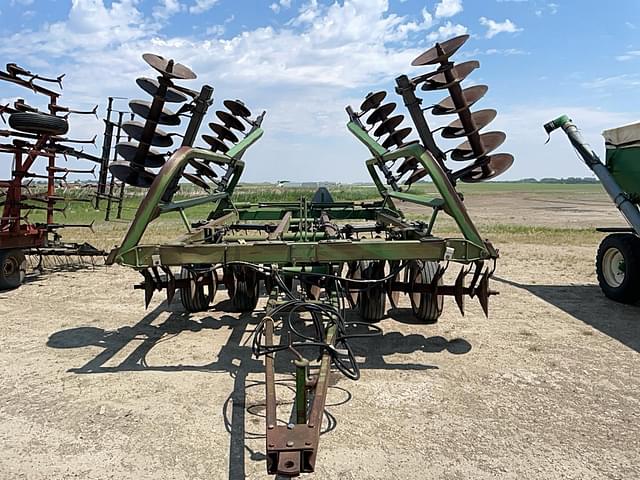 Image of John Deere 230 equipment image 1
