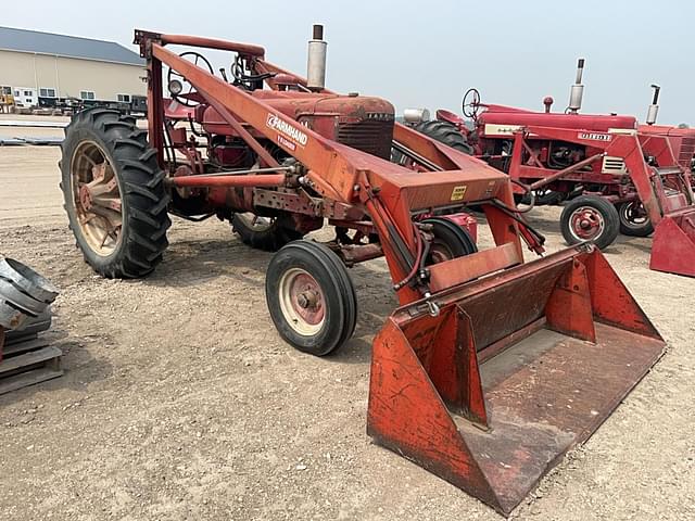 Image of Farmall M equipment image 4