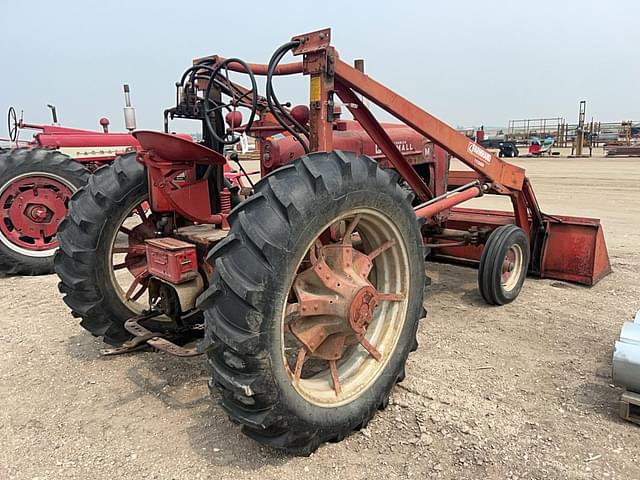 Image of Farmall M equipment image 3