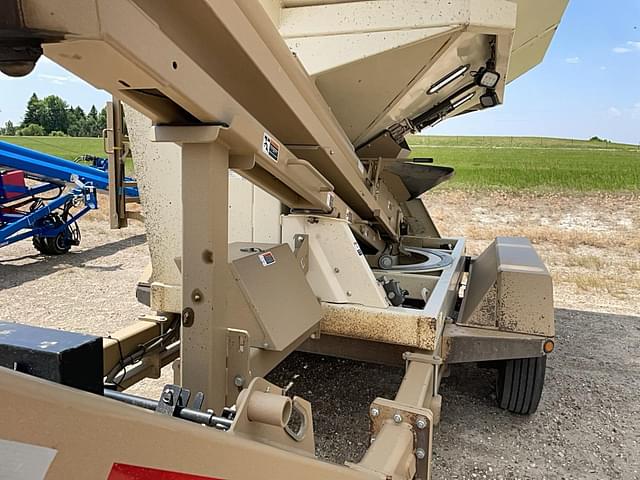 Image of Unverferth 3955XL equipment image 4