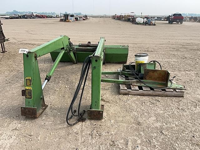 Image of John Deere 158 equipment image 2