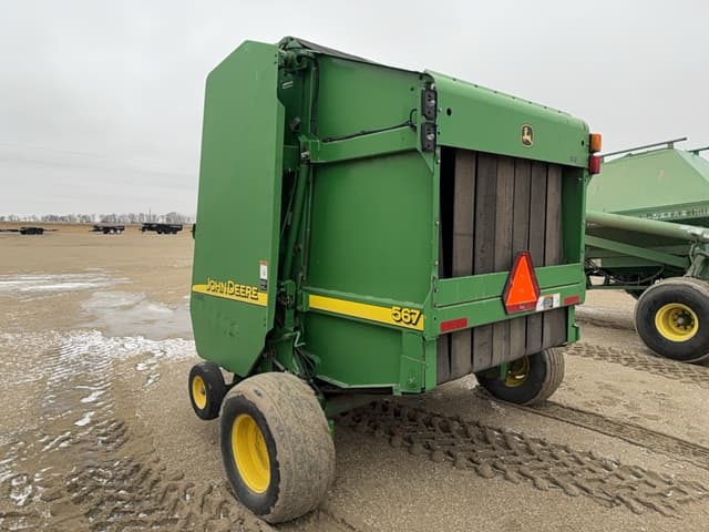 Image of John Deere 567 equipment image 1