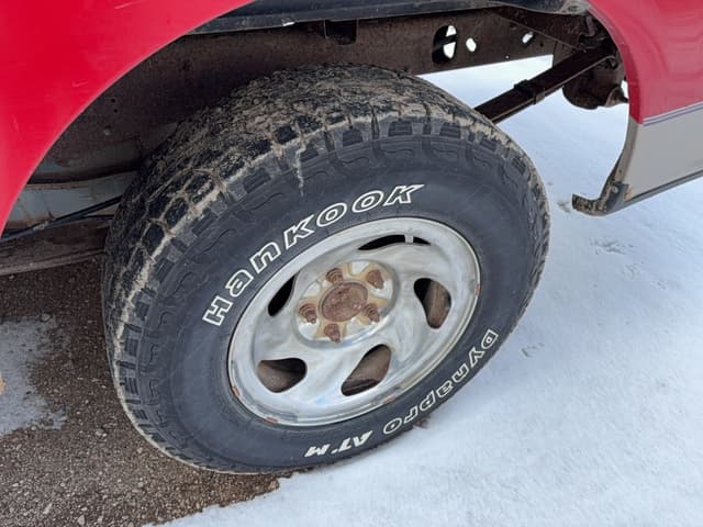 Image of Ford F-150 equipment image 3