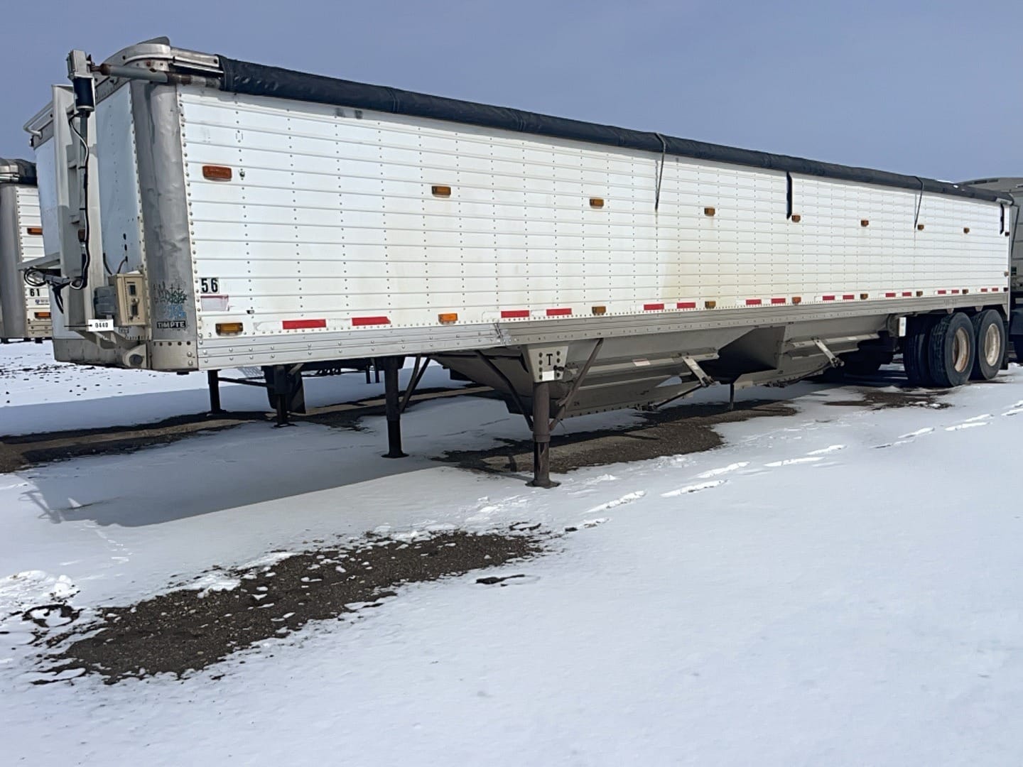 2001 Timpte Super Hopper Equipment Image0