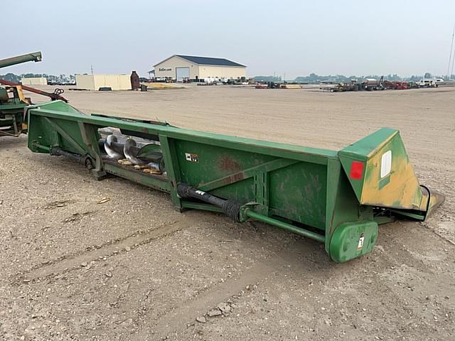 Image of John Deere 843 equipment image 3