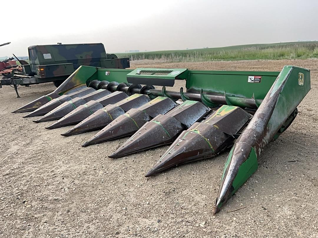 Image of John Deere 843 Primary image