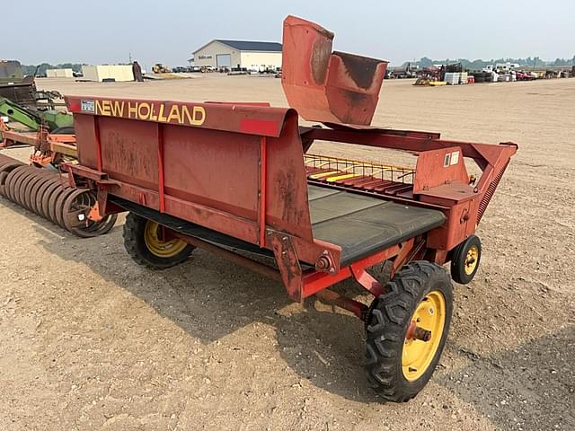 Image of New Holland 144 equipment image 2