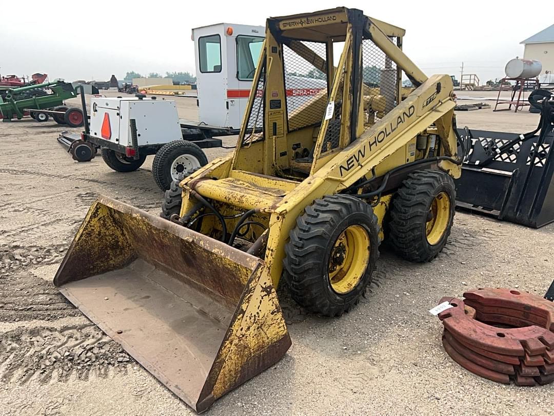 Image of New Holland L775 Primary image