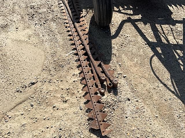 Image of International Harvester 1100 equipment image 2