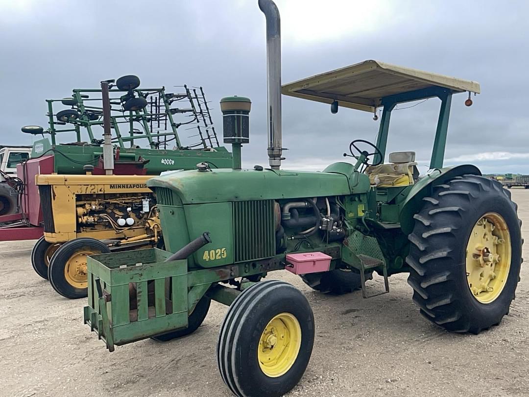 Image of John Deere 4020 Primary image
