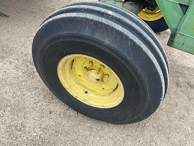 Image of John Deere 4020 equipment image 3