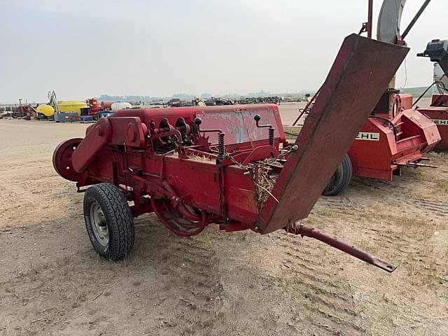 Image of New Holland Super Hayliner 69 equipment image 2