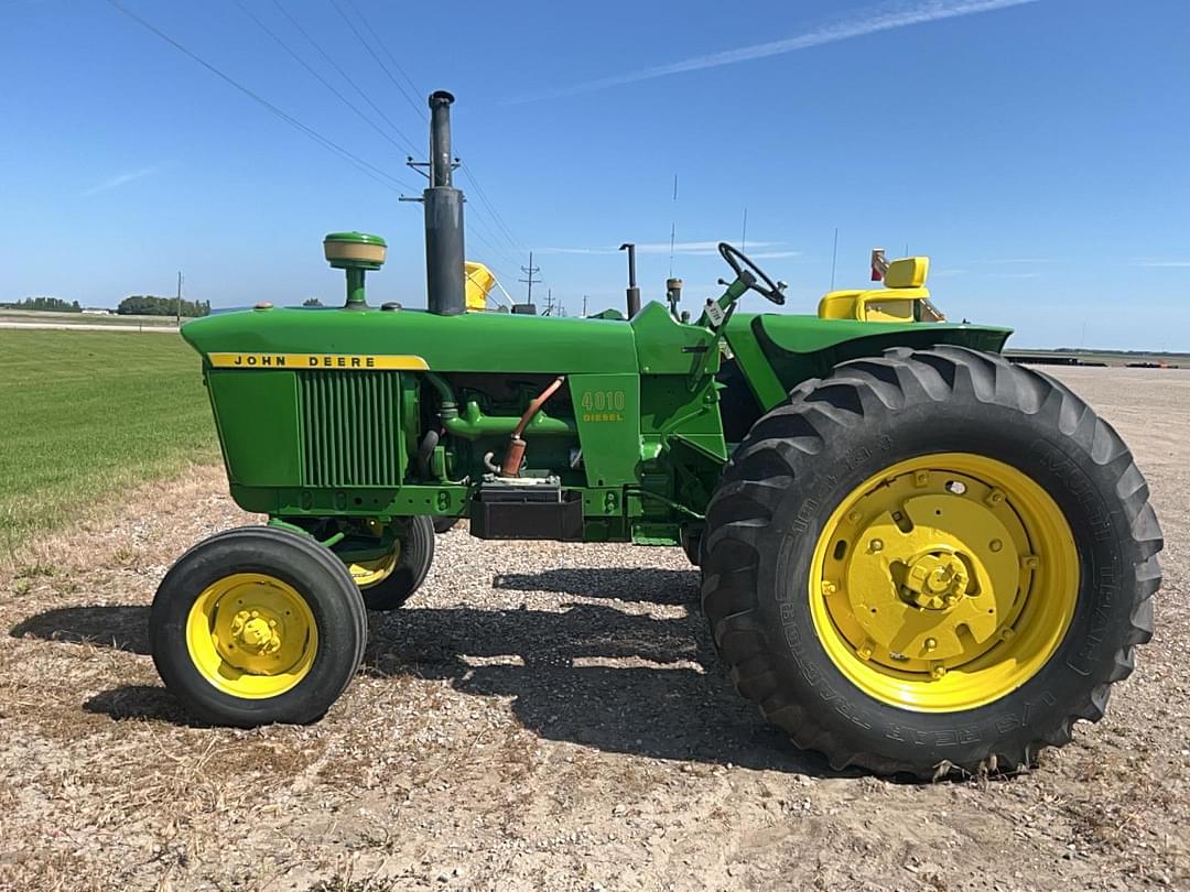 Image of John Deere 4010 Primary image