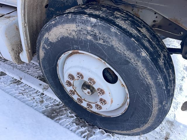 Image of Chevrolet C70 equipment image 3