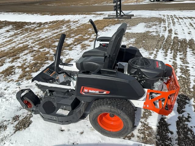 Image of Bobcat ZT2000 equipment image 2
