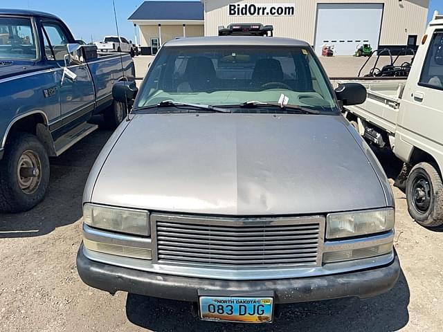 Image of Chevrolet S10 equipment image 1