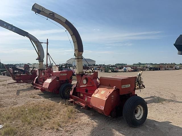 Image of Gehl 1200 equipment image 1