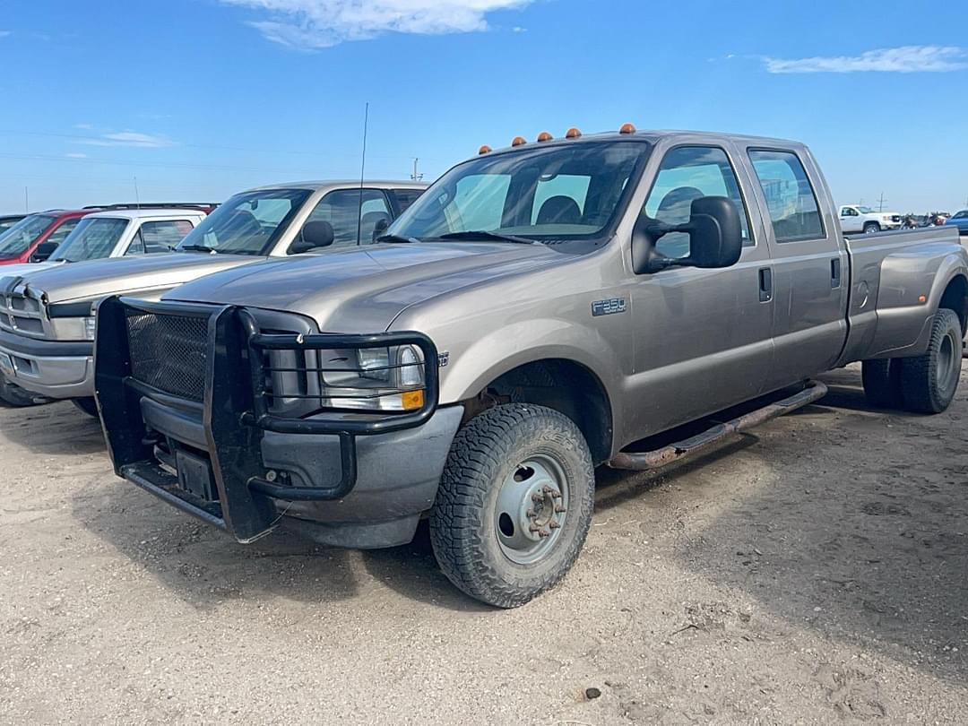 Image of Ford F-350 Primary image