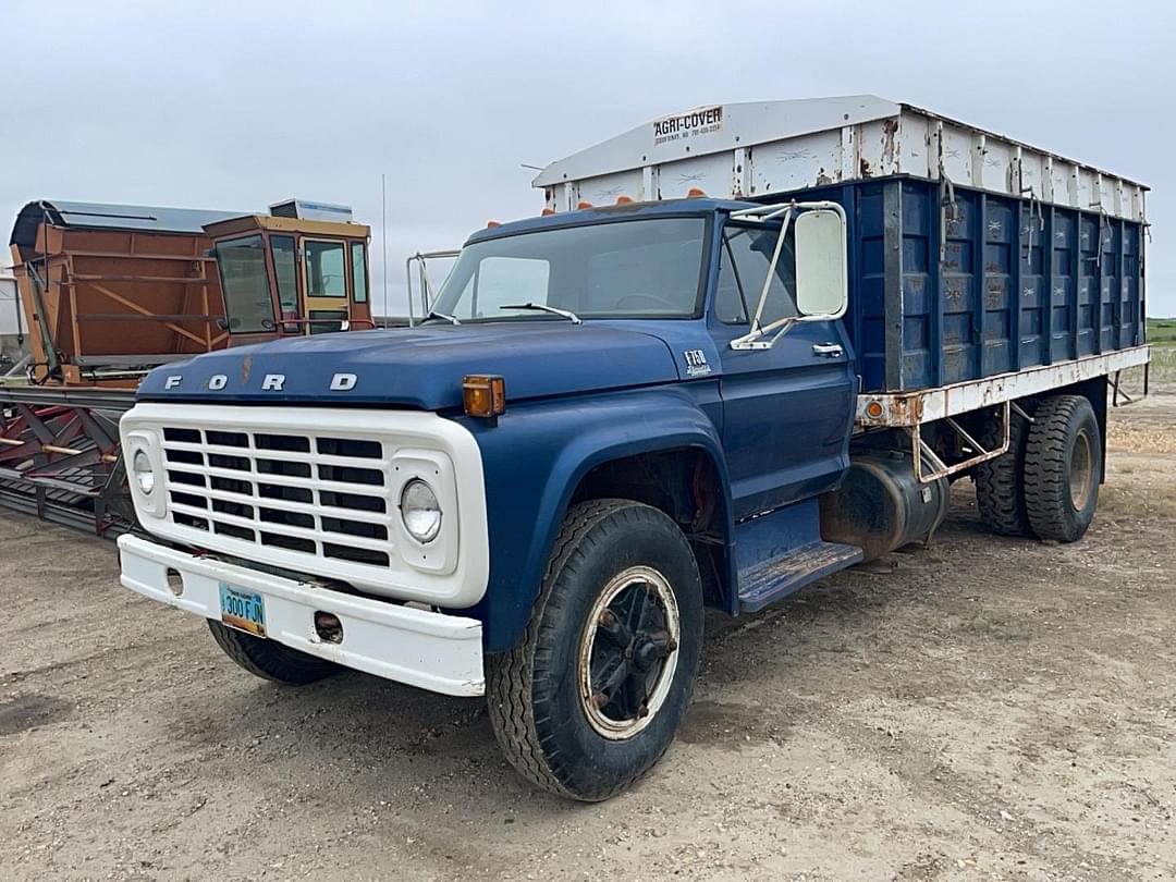 Image of Ford F-750 Primary image