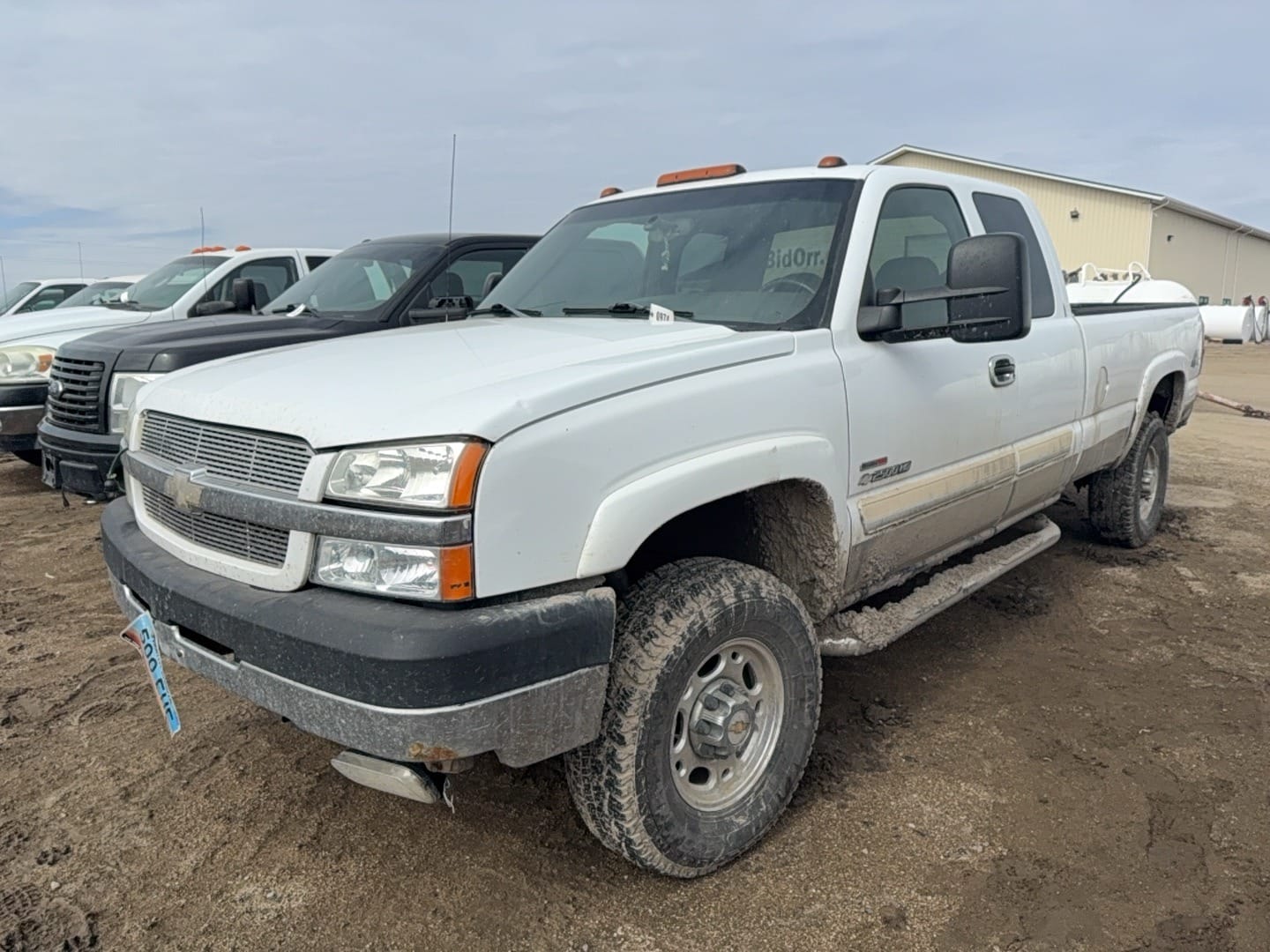 2004 Chevrolet 2500HD Equipment Image0