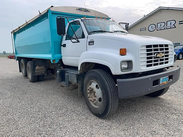 Image of Chevrolet C7500 equipment image 1