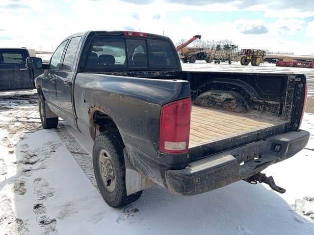 Image of Dodge Ram 2500 equipment image 4