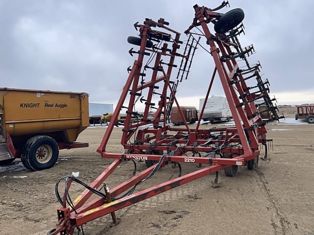 Image of Hesston 2210 equipment image 3