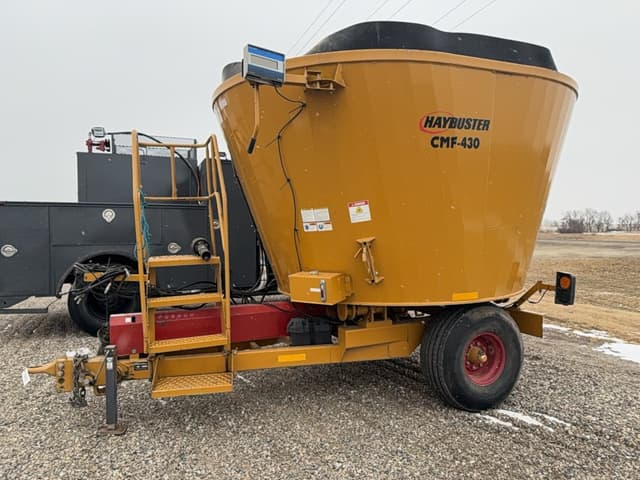 Image of Haybuster CMF-430 equipment image 4