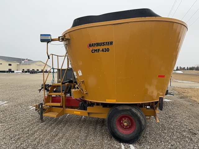 Image of Haybuster CMF-430 equipment image 3