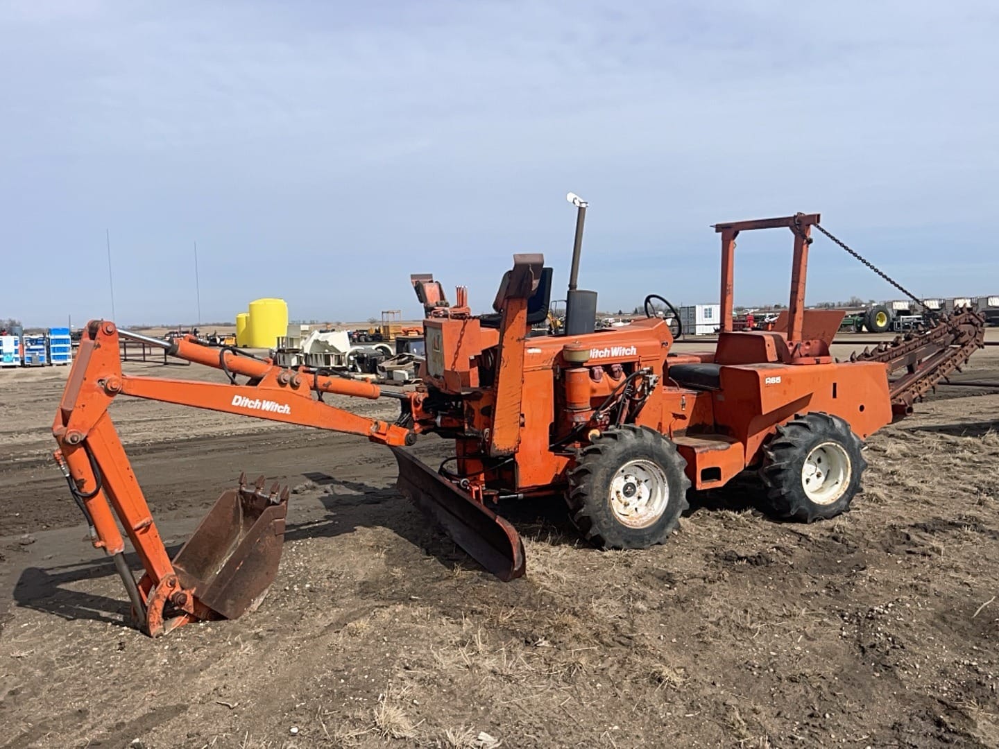 Ditch Witch R65 Equipment Image0