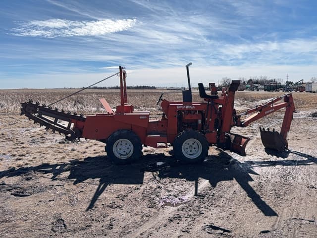 Image of Ditch Witch R65 equipment image 1