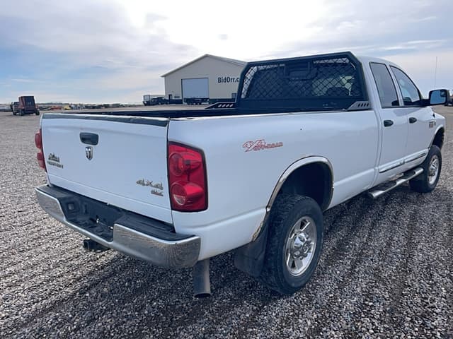 Image of Dodge Ram 2500 equipment image 4