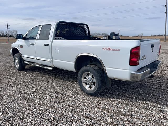 Image of Dodge Ram 2500 equipment image 2