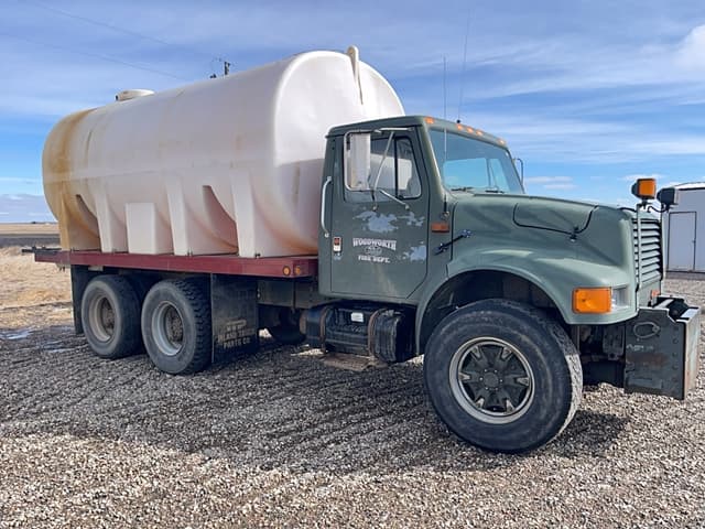 Image of International 4900 equipment image 3