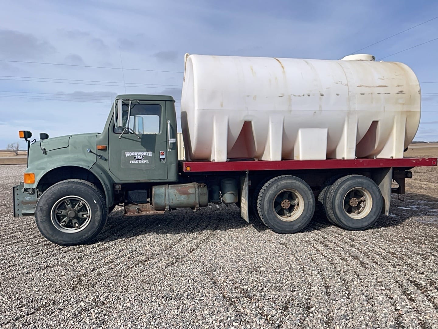 1991 International 4900 Equipment Image0