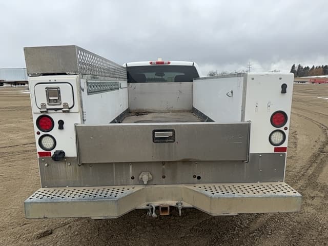 Image of Chevrolet 2500 equipment image 2