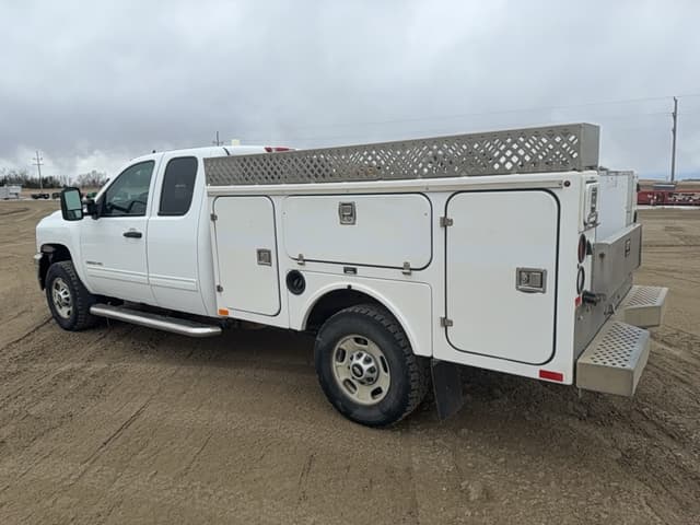 Image of Chevrolet 2500 equipment image 1