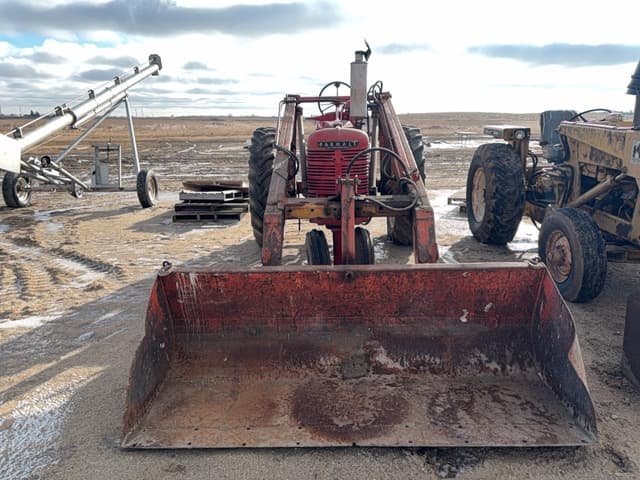 Image of Farmall H equipment image 1