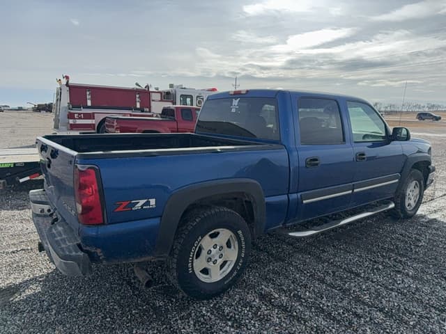 Image of Chevrolet 1500 equipment image 3