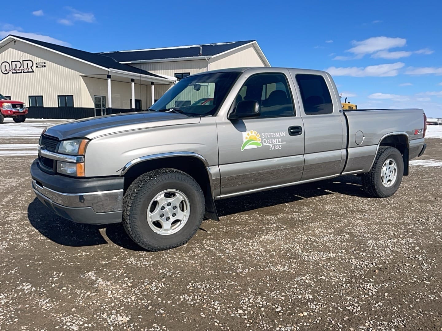 2003 Chevrolet 1500 Equipment Image0