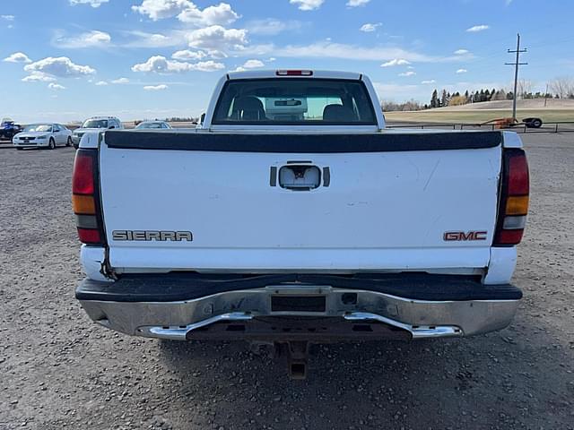 Image of GMC 2500 equipment image 2