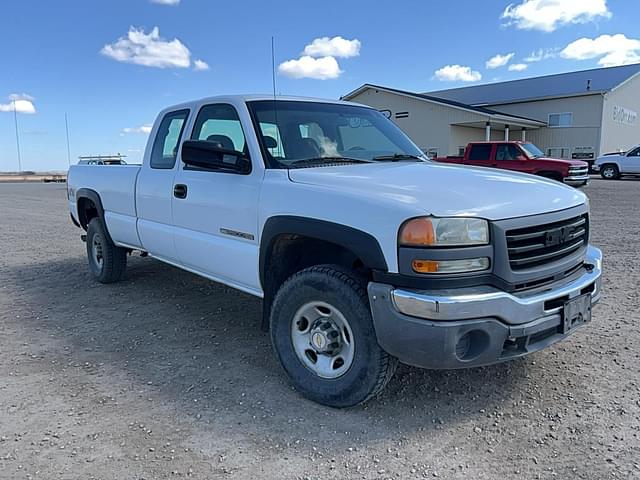Image of GMC 2500 equipment image 4