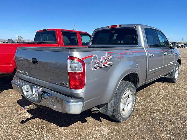 Image of Toyota Tundra equipment image 2
