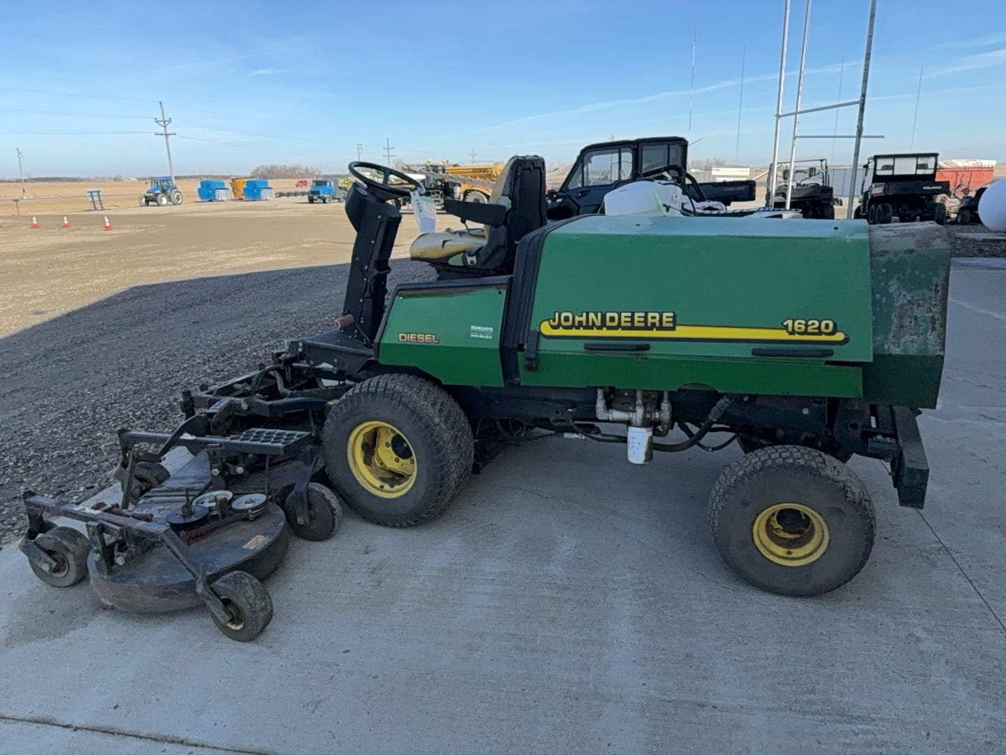 John Deere 1620 Equipment Image0