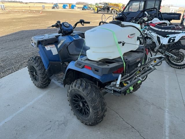 Image of Polaris Sportsman 400 equipment image 1
