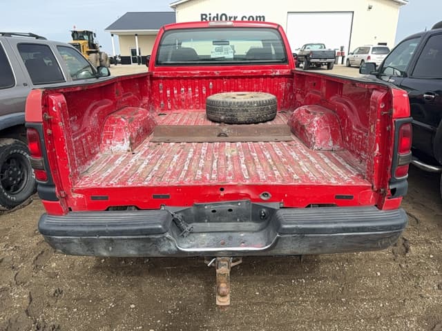 Image of Dodge Ram 3500 equipment image 2