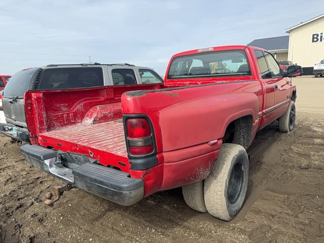 Image of Dodge Ram 3500 equipment image 3