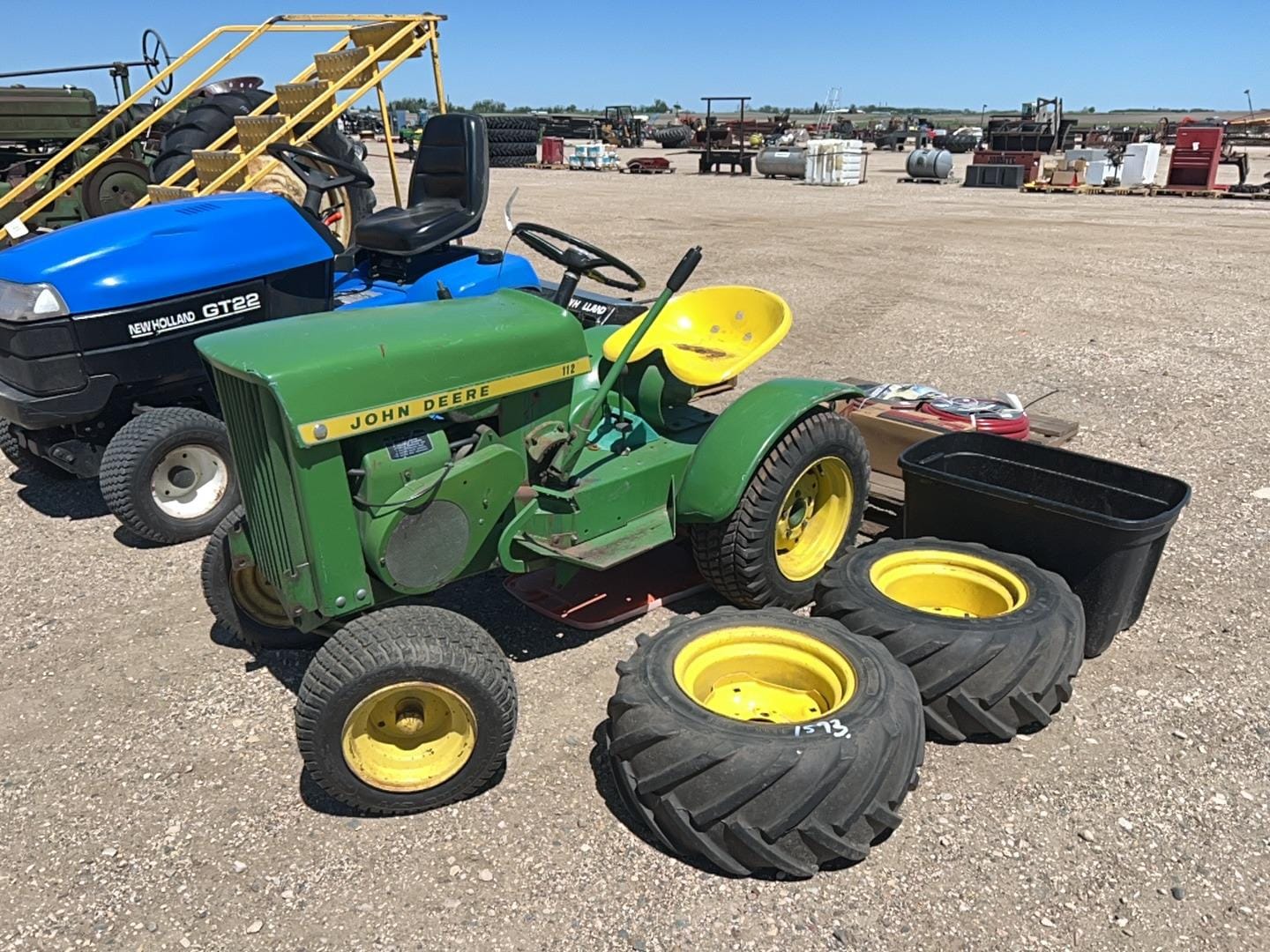 Main image John Deere 112