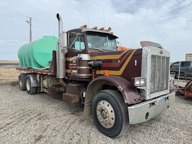 Image of Peterbilt 359 equipment image 4