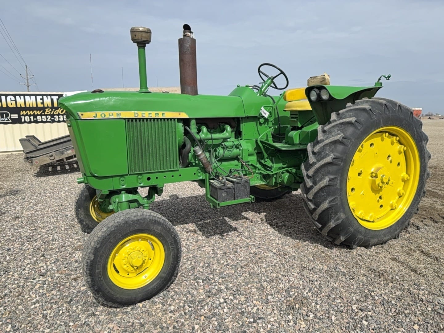 John Deere 3010 Equipment Image0